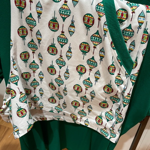 Lularoe Dream Carol Pj Set 